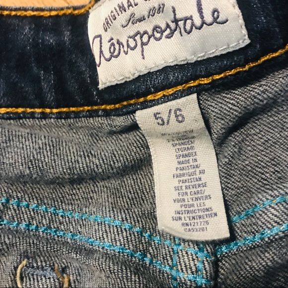 Aeropostale Medium Wash Rolled Denim shorts - Picture 6 of 7